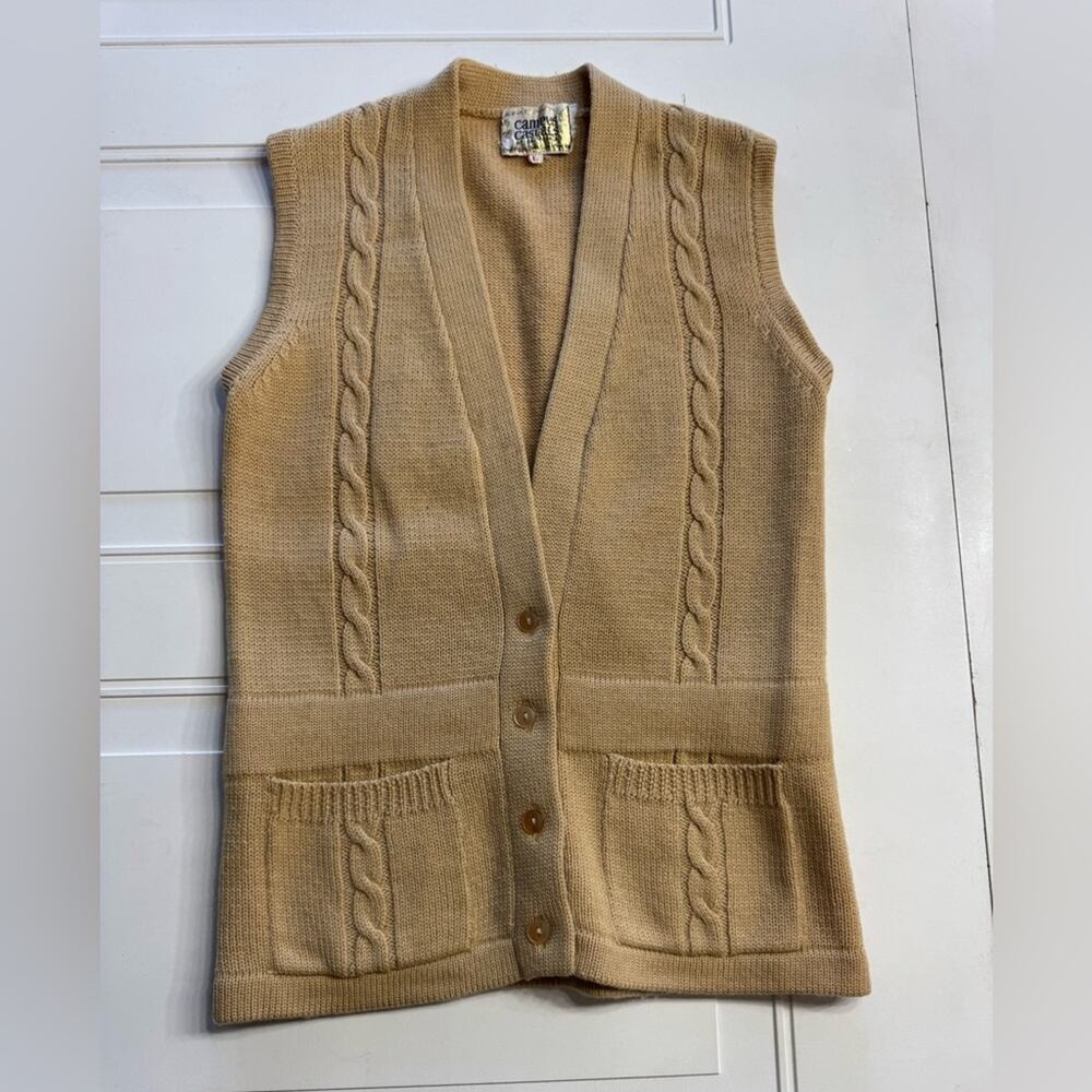 Campus Casuals of CA Vintage Size L 100% Wool Tan Cable Knit Sleeveless Cardigan
